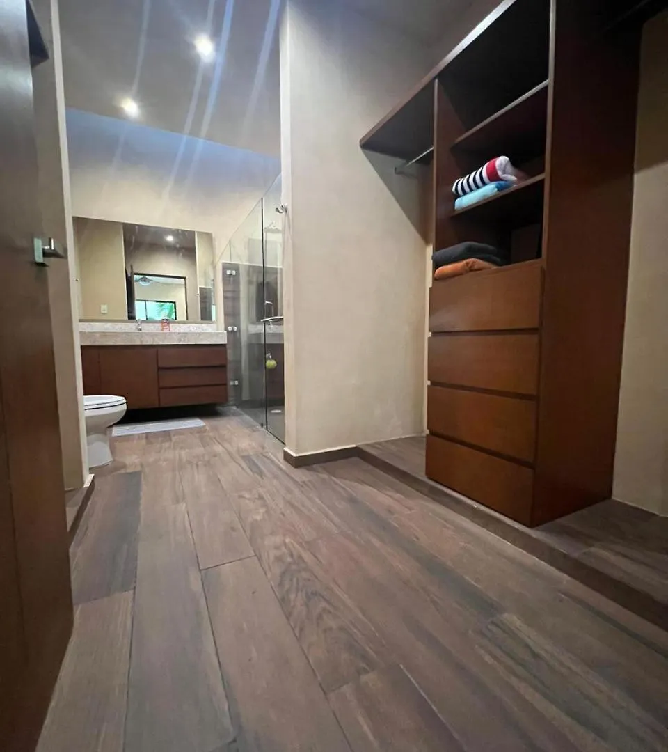 Casa De Una Planta Con Alberca Mérida 0*,